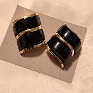 ⌛️ Bold Earrings 2/11